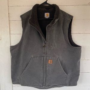 Women’s Carhartt Vest!!